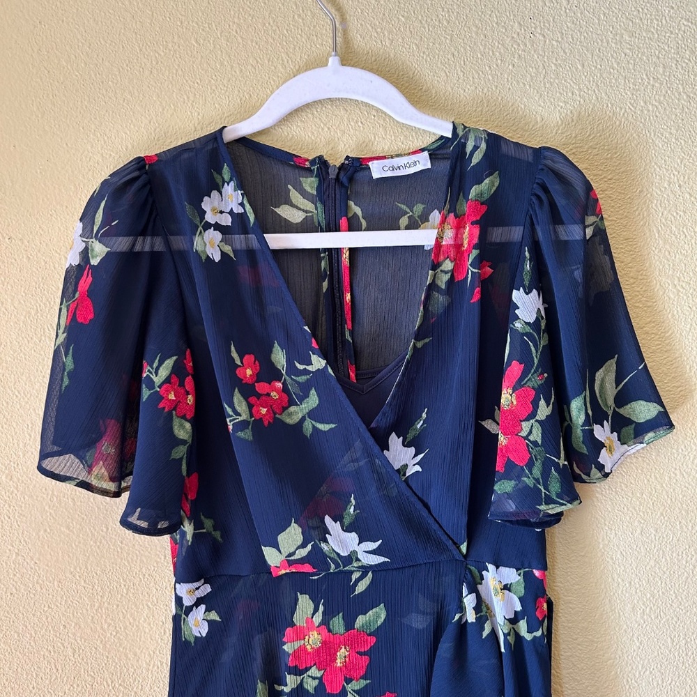 Calvin Klein Flutter Short Sleeve Hi-Lo Red White Blue Floral Party Dress Size 4 - Picture 7 of 10